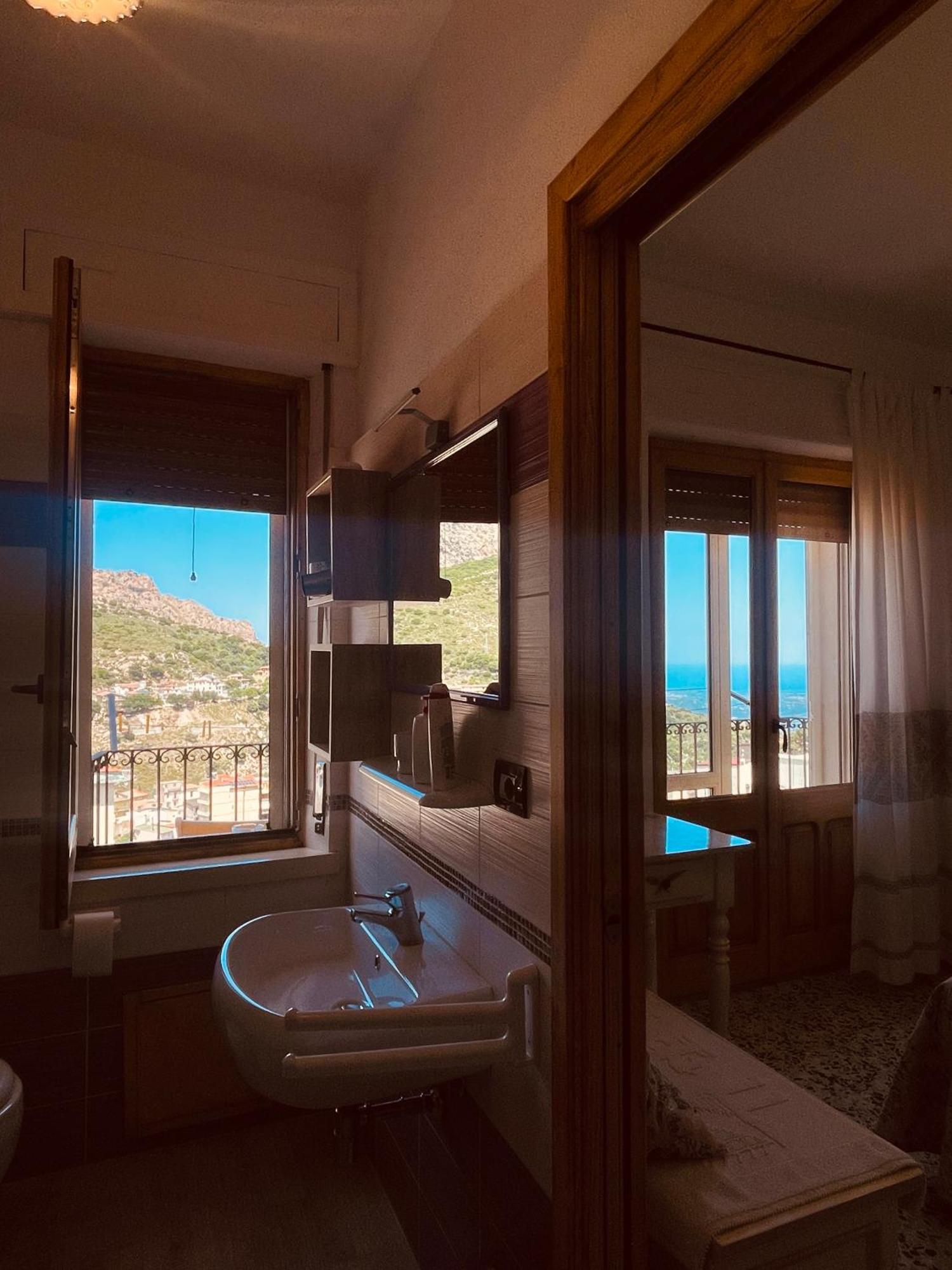 B&B Aria Ona Villagrande Strisaili Exterior photo