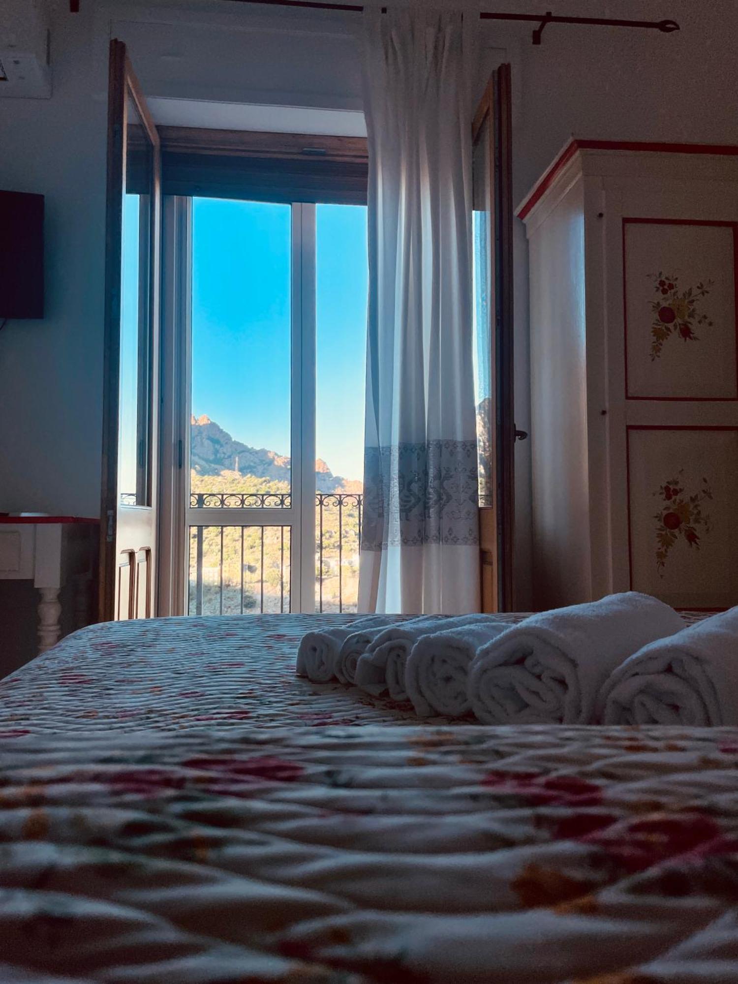 B&B Aria Ona Villagrande Strisaili Exterior photo