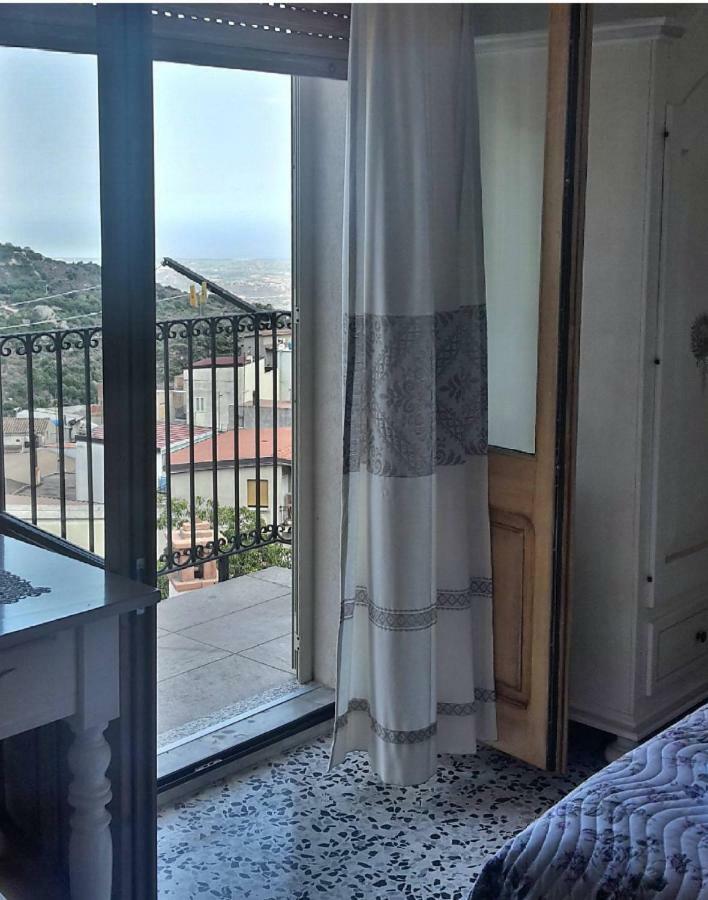 B&B Aria Ona Villagrande Strisaili Exterior photo